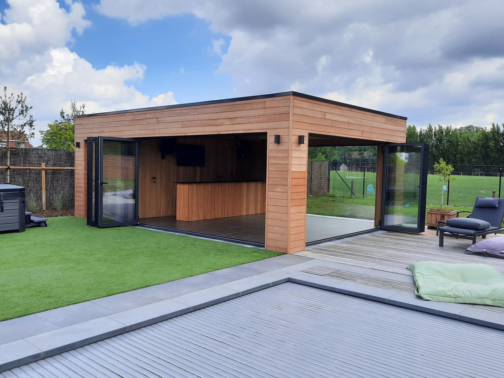 Voorbereidingen tuinhuis